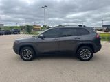Used 2020 Jeep Cherokee Trailhawk image 2