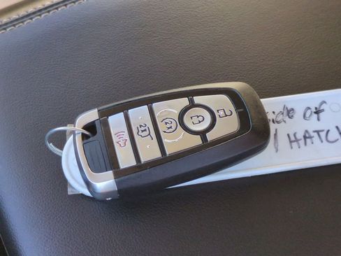 Used 2022 Ford Explorer XLT w/ Equipment Group 202A image 35