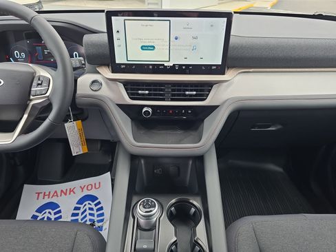 New 2026 Ford Explorer Active RWD image 9