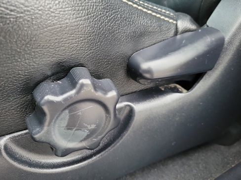 Used 2017 Toyota Tacoma SR image 21