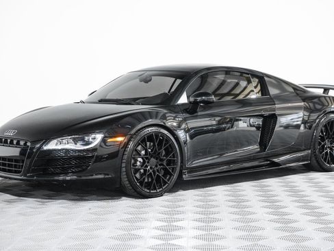 Used 2012 Audi R8 V10 w/ Enhanced Leather Pkg image 16