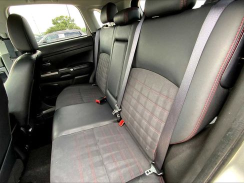 Used 2024 Mitsubishi Outlander Sport SE image 19