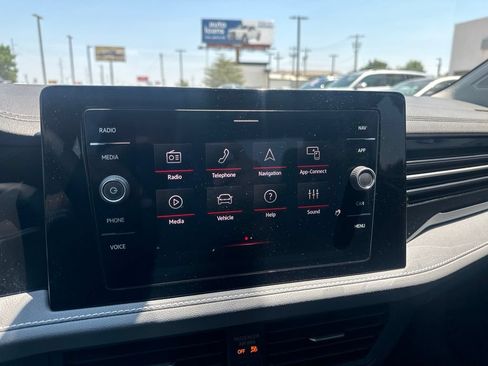 Used 2026 Volkswagen Jetta SEL FWD image 20