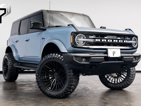 Used 2025 Ford Bronco Outer Banks AWD/4WD image 1