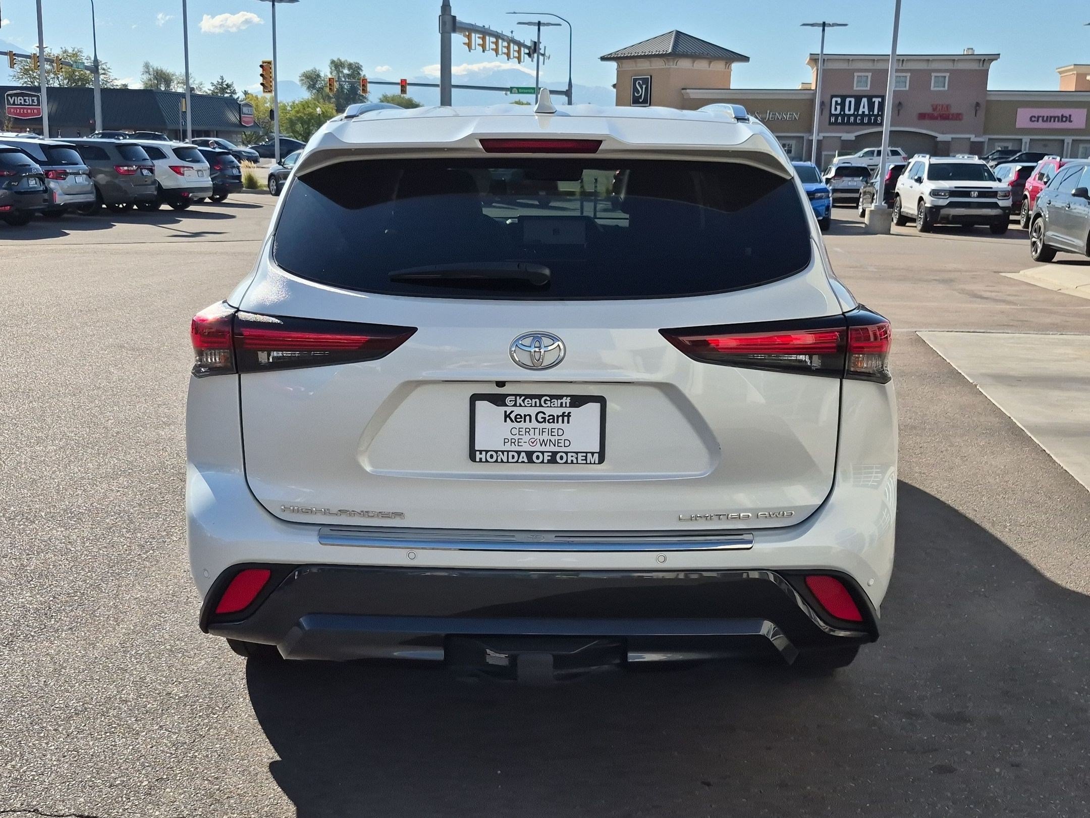 Used 2024 Toyota Highlander Limited AWD/4WD image 7