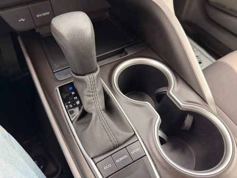 Used 2024 Toyota Camry LE FWD image 38