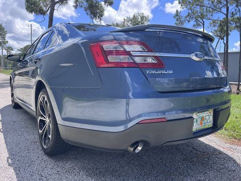 Used 2018 Ford Taurus SHO AWD/4WD image 7