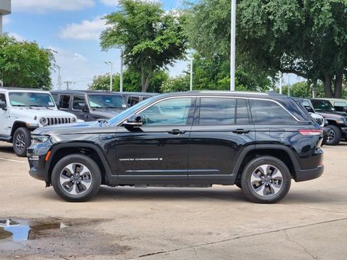 Used 2022 Jeep Grand Cherokee Limited 4xe w/ Luxury Tech Group II AWD/4WD image 4