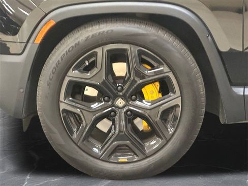 Used 2023 Rivian R1S Launch Edition image 37