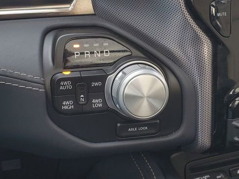 Certified 2019 RAM 1500 Limited image 17