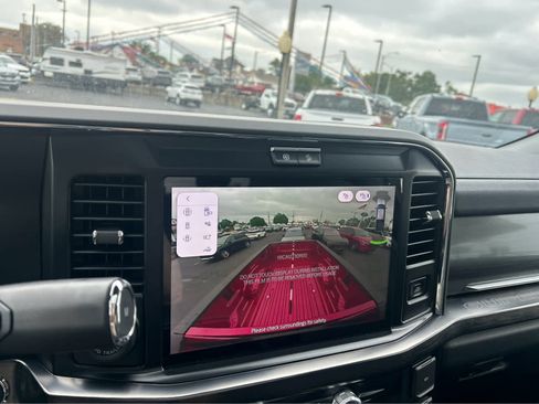 New 2025 Ford F350 Lariat w/ Lariat Ultimate Package image 37