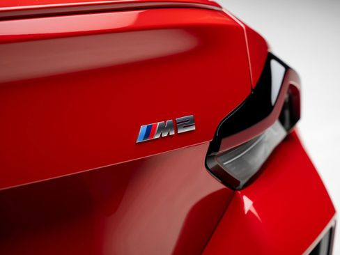 Used 2023 BMW M2 w/ Lighting Package RWD image 32