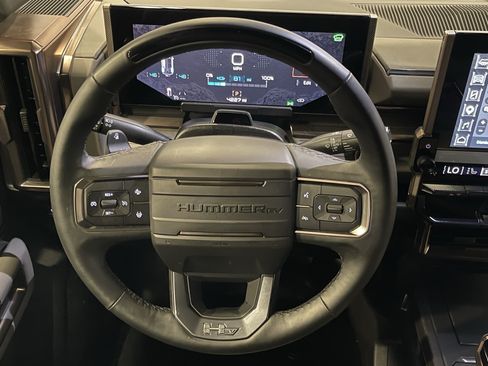 Used 2025 GMC Hummer EV 3X AWD/4WD image 19