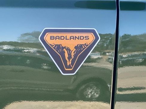 New 2025 Ford Bronco Badlands image 8