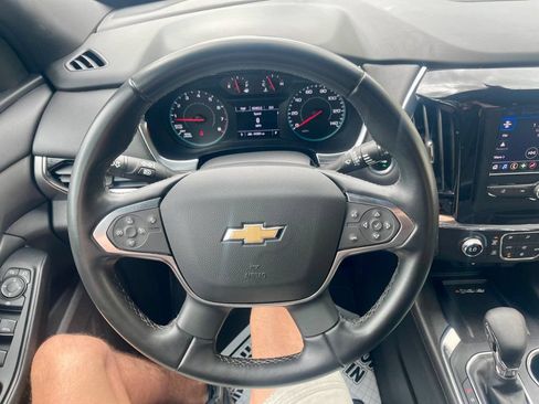 Used 2023 Chevrolet Traverse LT FWD image 14