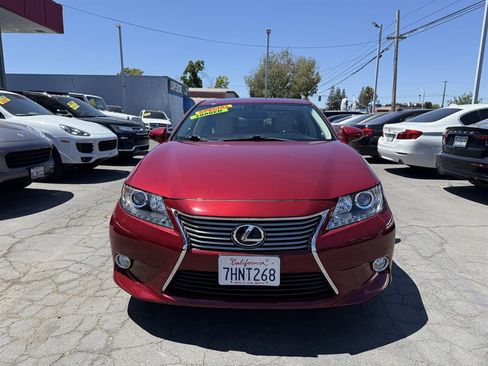 Used 2015 Lexus ES 350 w/ Premium Package FWD image 2