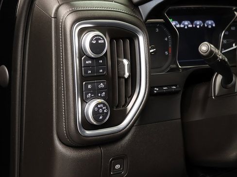 Certified 2021 GMC Sierra 2500 Denali w/ Denali Black Diamond Edition image 29