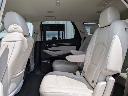 Used 2023 Buick Enclave Essence FWD image 32