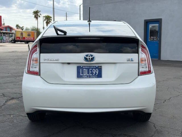 Used 2014 Toyota Prius Four w/ Solar Roof Package FWD image 4
