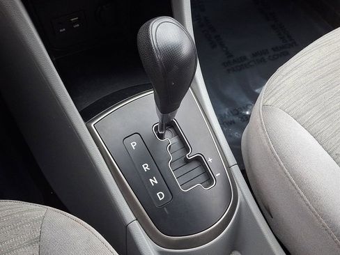 Used 2017 Hyundai Accent SE FWD image 14