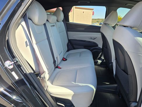Used 2025 Hyundai Tucson Limited AWD/4WD image 12