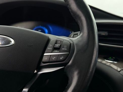 Used 2020 Ford Explorer Platinum w/ Premium Technology Package image 10