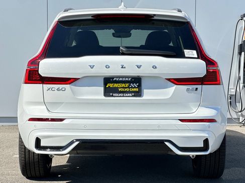 New 2026 Volvo XC60 B5 Ultra w/ Climate Package PRO AWD/4WD image 4