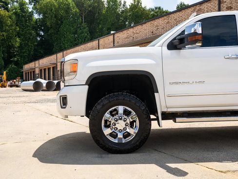 Used 2016 GMC Sierra 3500 Denali w/ Duramax Plus Package AWD/4WD image 3