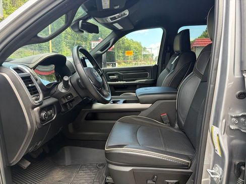 Used 2024 RAM 2500 Laramie w/ Sport Appearance Package AWD/4WD image 8