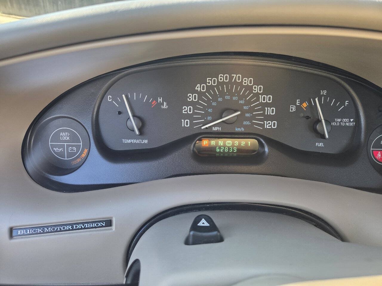Used 2000 Buick Century Custom FWD image 15