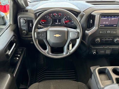 Used 2022 Chevrolet Silverado 2500 Custom AWD/4WD image 18