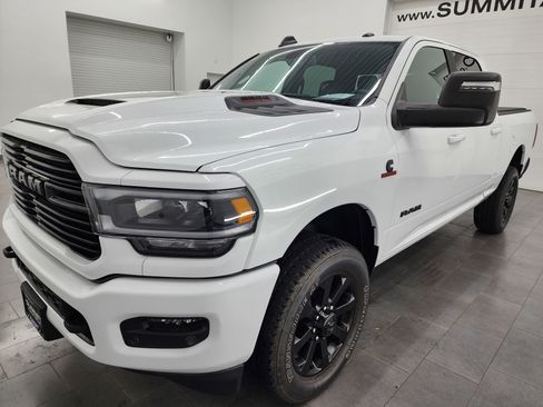 Used 2024 RAM 2500 Laramie w/ Night Edition image 7
