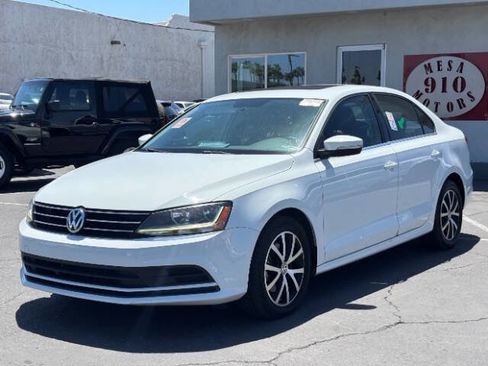 Used 2017 Volkswagen Jetta SE FWD image 7