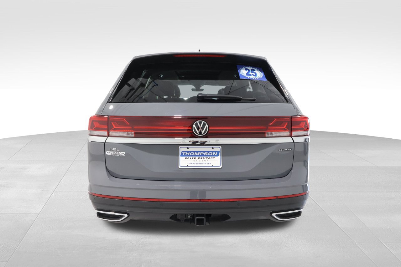 Used 2025 Volkswagen Atlas SEL AWD/4WD image 3