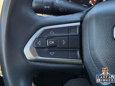 Used 2024 Jeep Compass Latitude image 33