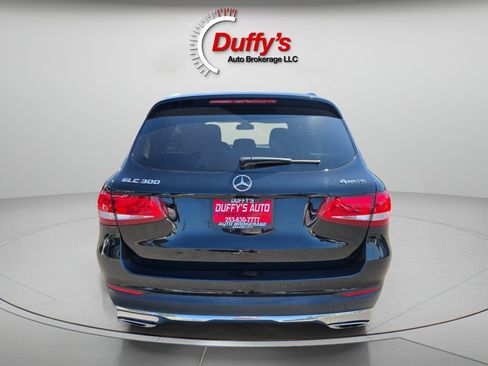 Used 2019 Mercedes-Benz GLC 300 4MATIC image 17