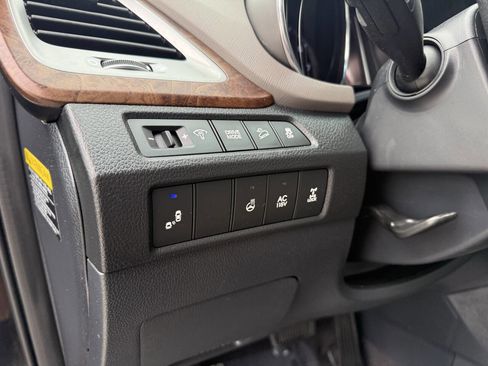 Used 2017 Hyundai Santa Fe AWD image 20