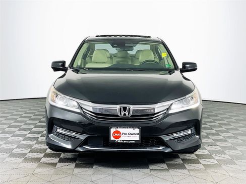 Used 2017 Honda Accord EX-L image 2