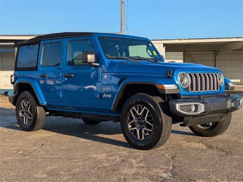 Used 2024 Jeep Wrangler Sahara image 2