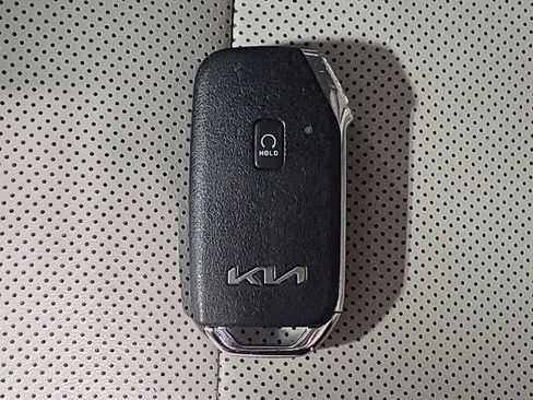 Used 2022 Kia Telluride S FWD image 32