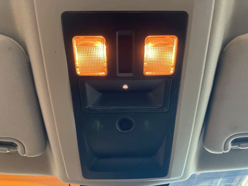 Used 2015 RAM 1500 Express image 21