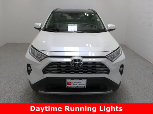 Used 2020 Toyota RAV4 Limited image 3