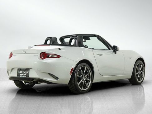 Used 2016 MAZDA MX-5 Miata Grand Touring RWD image 6