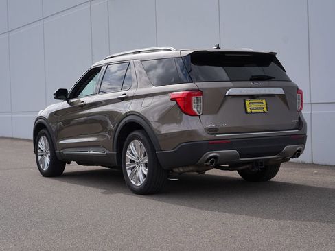 Used 2021 Ford Explorer Limited w/ Equipment Group 301A AWD/4WD image 5