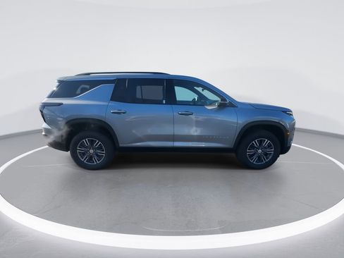 New 2026 Chevrolet Traverse LT image 9