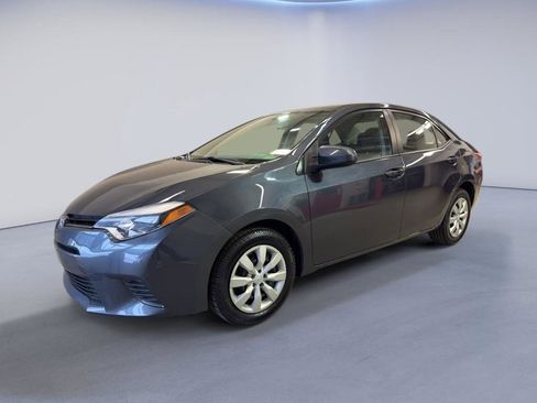 Used 2015 Toyota Corolla LE image 3