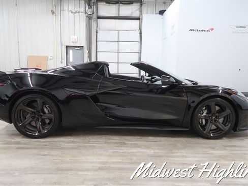 Used 2023 Chevrolet Corvette Z06 RWD image 8