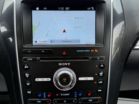 Used 2017 Ford Explorer Sport w/ Equipment Group 401A AWD/4WD image 32