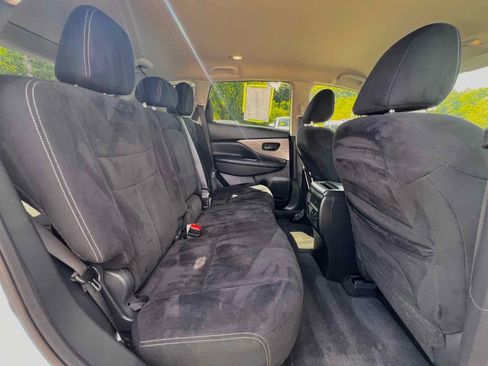 Used 2018 Nissan Murano S image 17