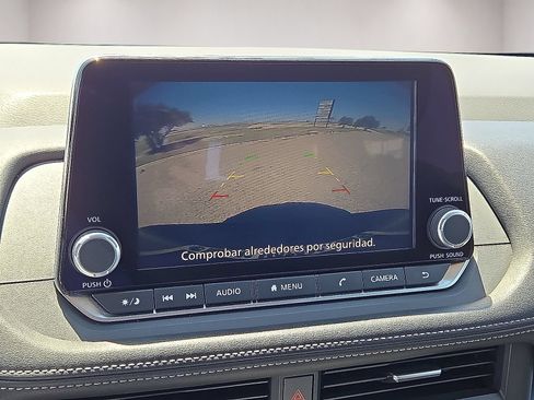 Used 2025 Nissan Rogue SV AWD/4WD image 28